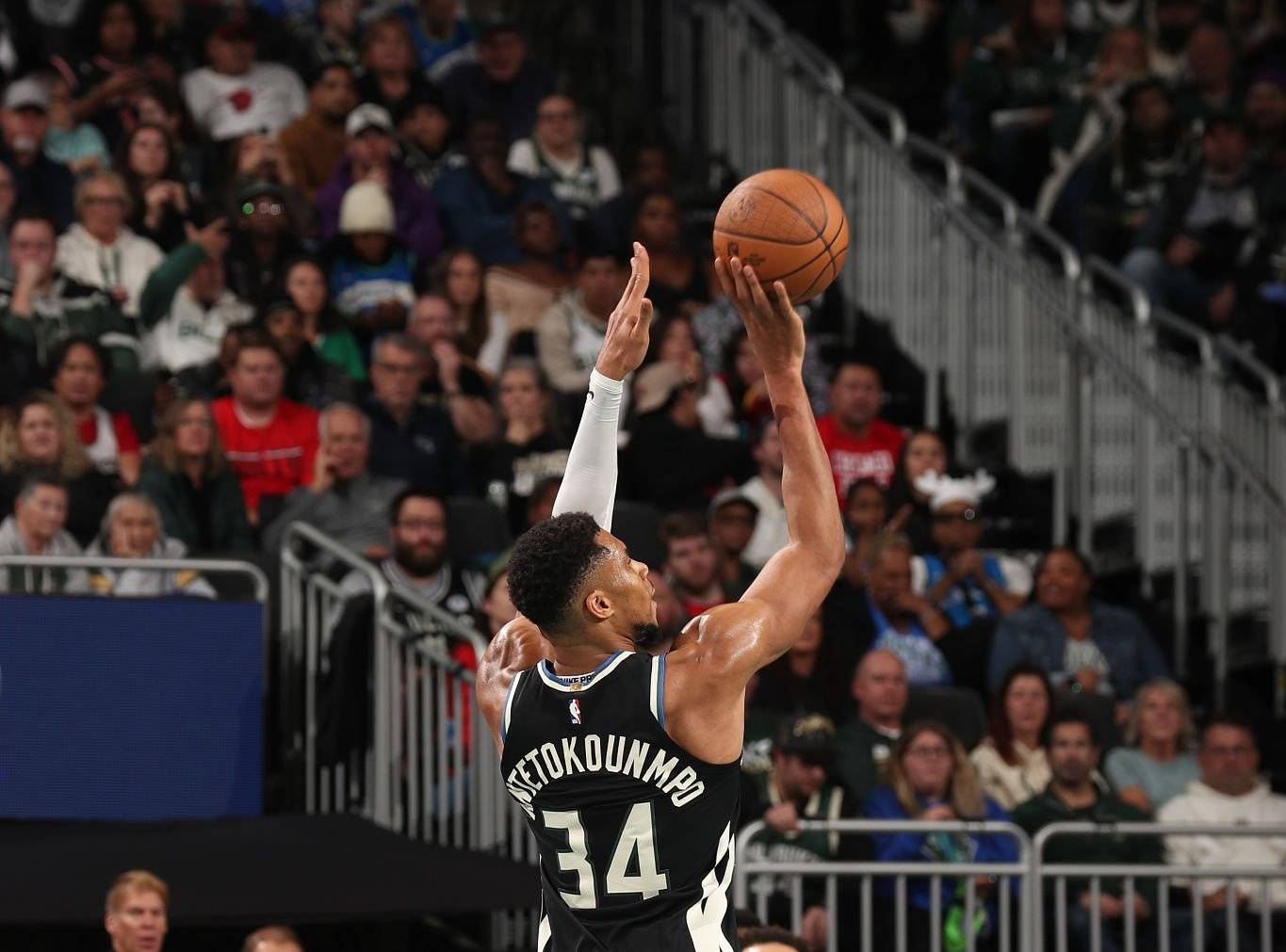 NBA季后赛黑马崭露头角!公牛乐得大胜的简单介绍 NBA季后赛黑马崭露头角!公牛乐得大胜的简单介绍