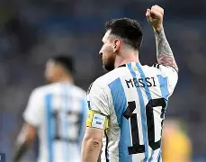 南美洲足球比赛：阿根廷队迎来胜利，晋级下一轮的简单介绍